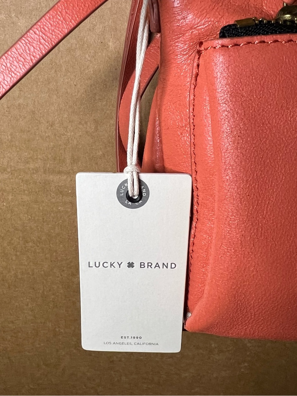 NEW Lucky Brand Coral Leather Crossbody Bag with Adjustable Strap - Picture 4 of 6